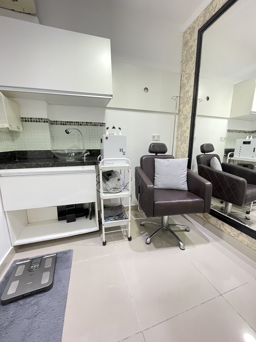 Sala de terapias da Renascer Clinic, com hidrogênio molecular